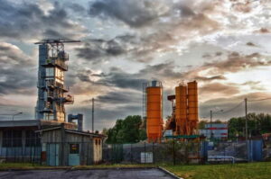 Ultratech cement share price 5 साल में 99% बढ़ा